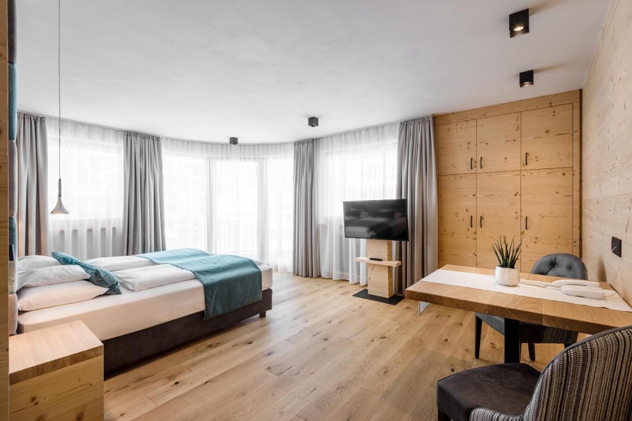 Large Double or Twin Room