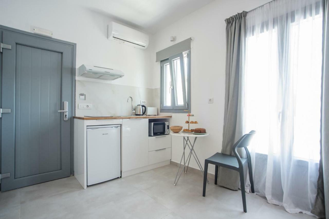 Standard Apartment,811164132:JPEG