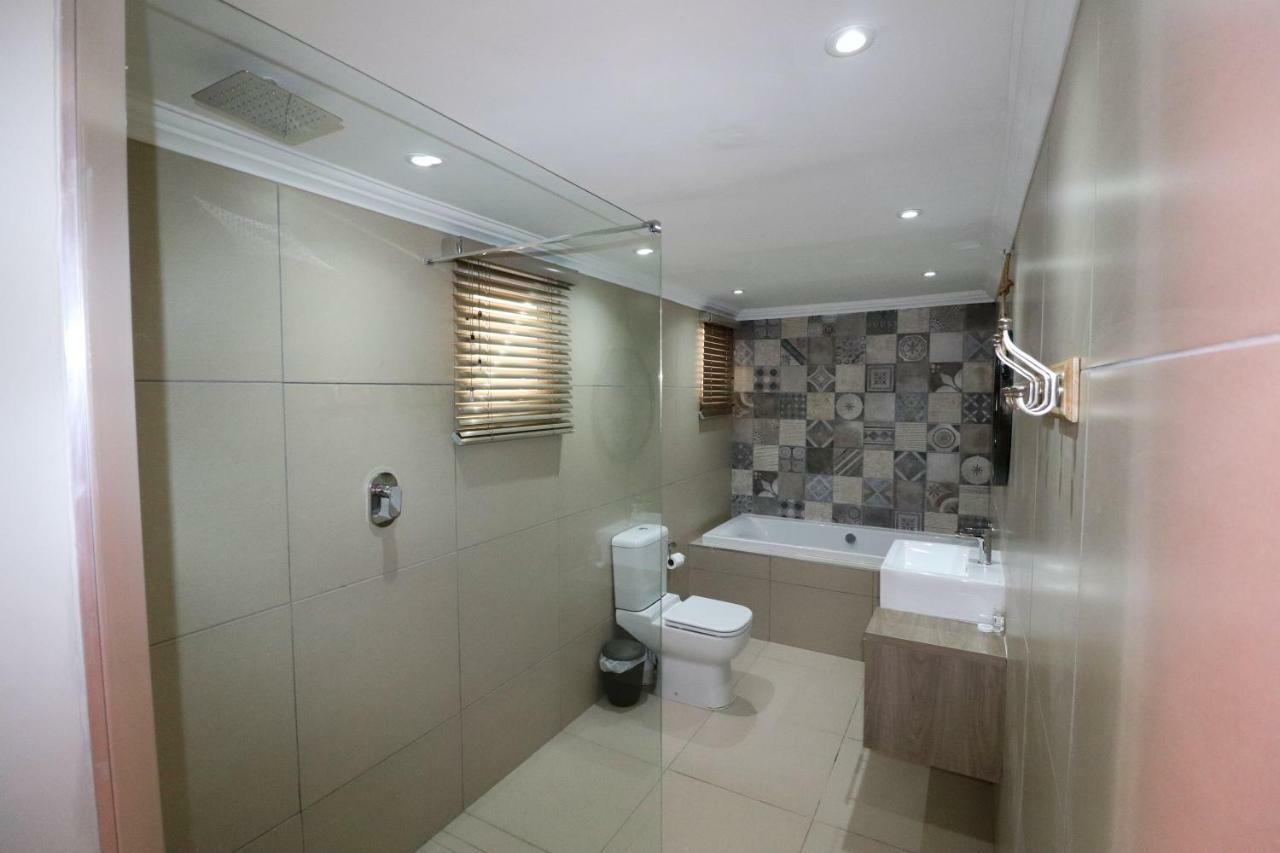 Deluxe Family Suite