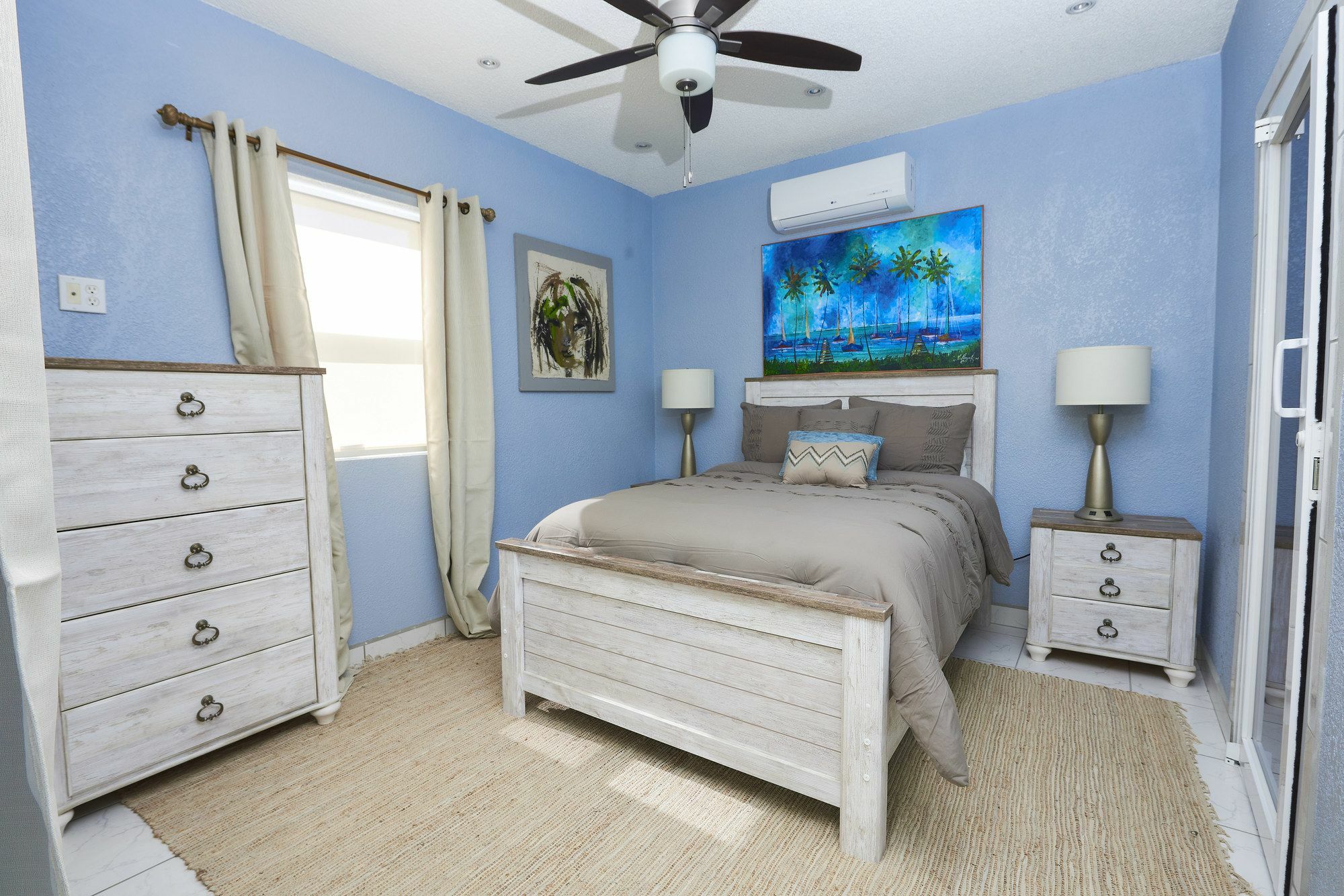 Boutique Room
