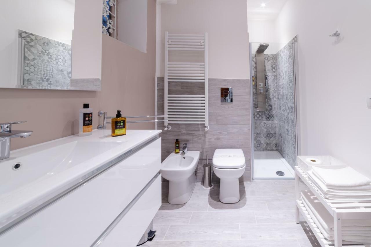 Double Room with Private Bathroom,893404888:JPEG