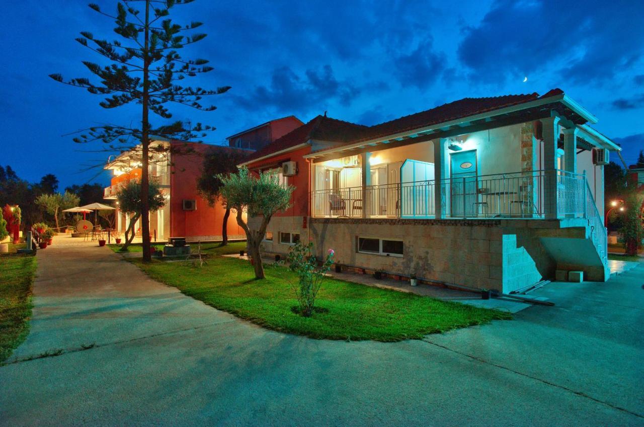 Superior One-Bedroom Apartment