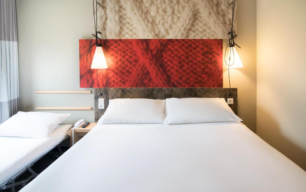 Standard Room - 1 Double bed and 1 Single bed