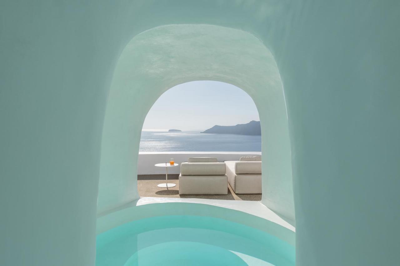 Element Suite with Private Caved style Plunge Pool and 180o Caldera View,982671814:JPEG