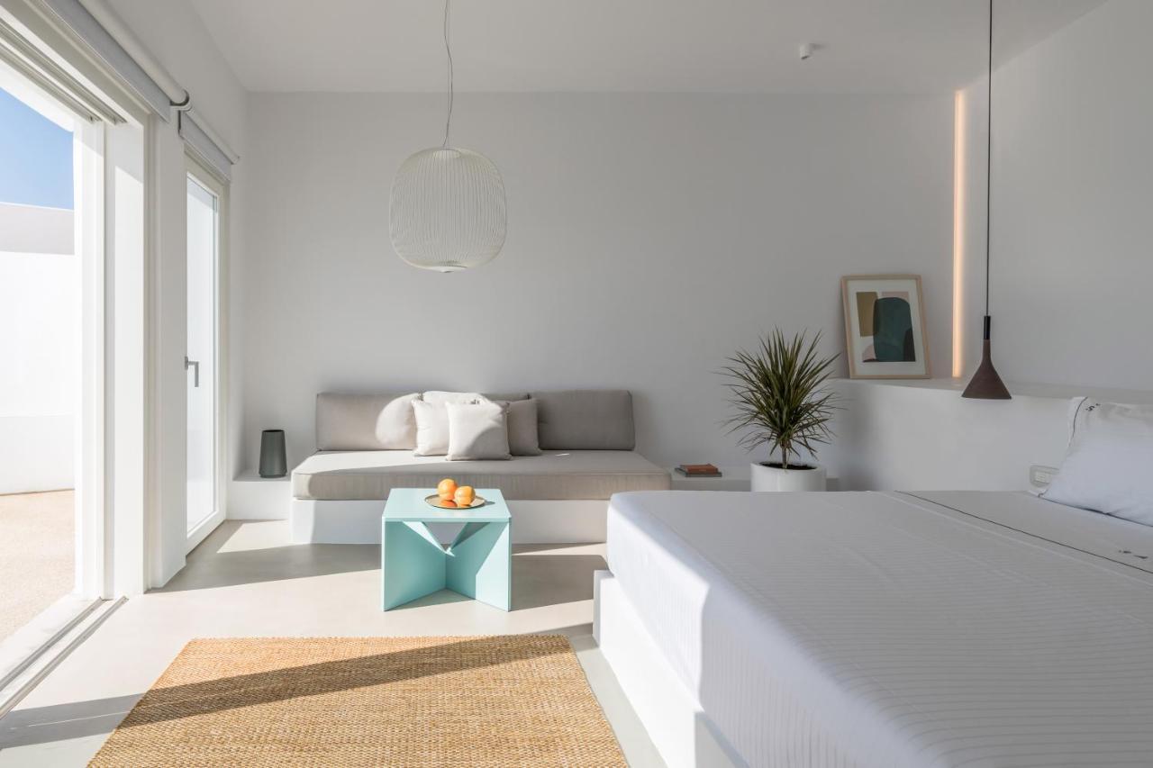 Epic Suite with private Outdoor Plunge Pool and 180o Caldera View,983006296:JPEG