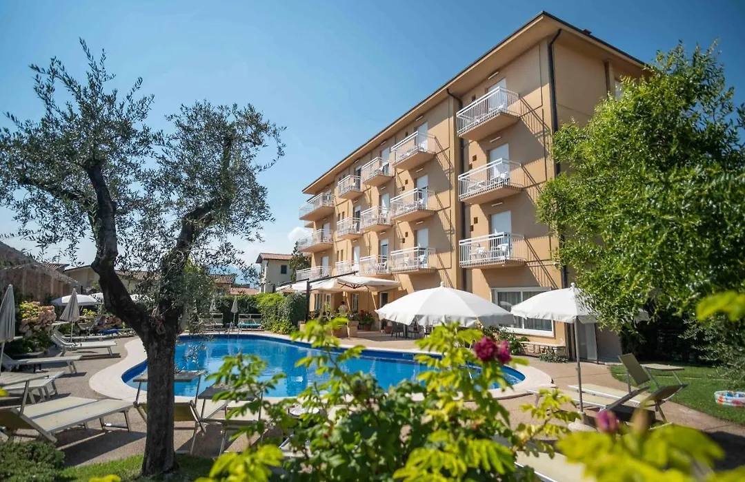 Hotel Romeo-1