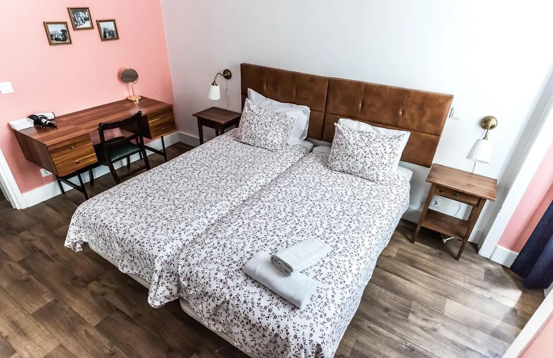 Home Lisbon Hostel-1