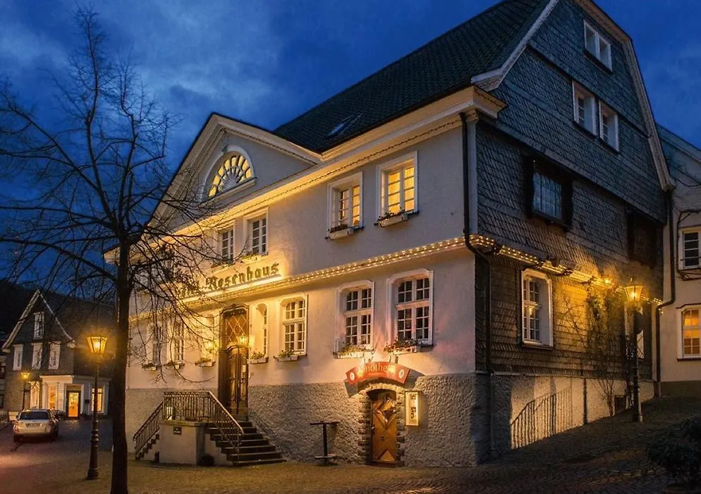 Hotel Rosenhaus GmbH mit 12 Elektro-Wallboxen-1