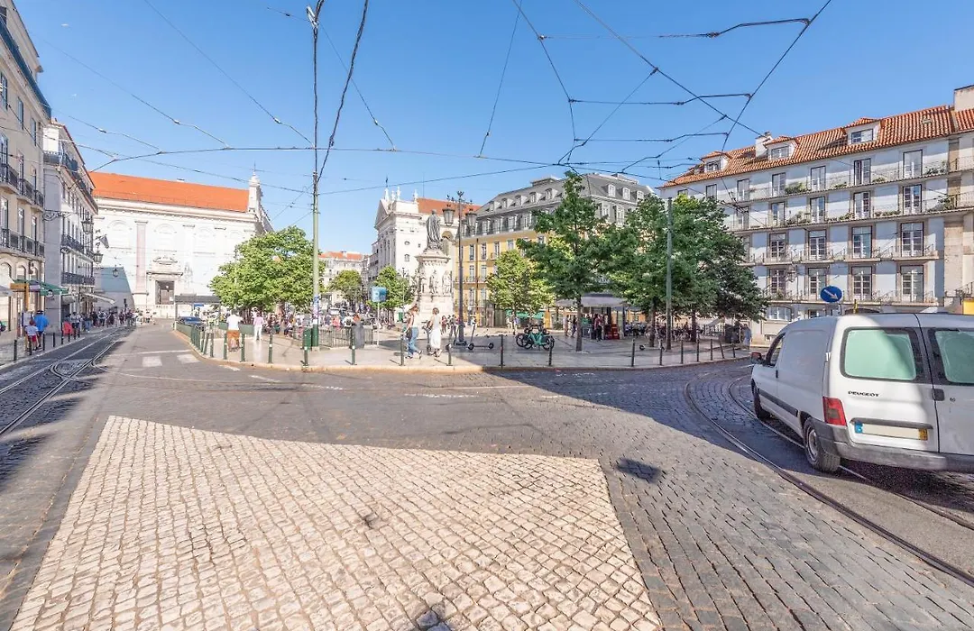 Happy At Chiado-1