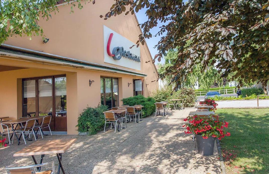 Hôtel Restaurant Campanile Aurillac-1