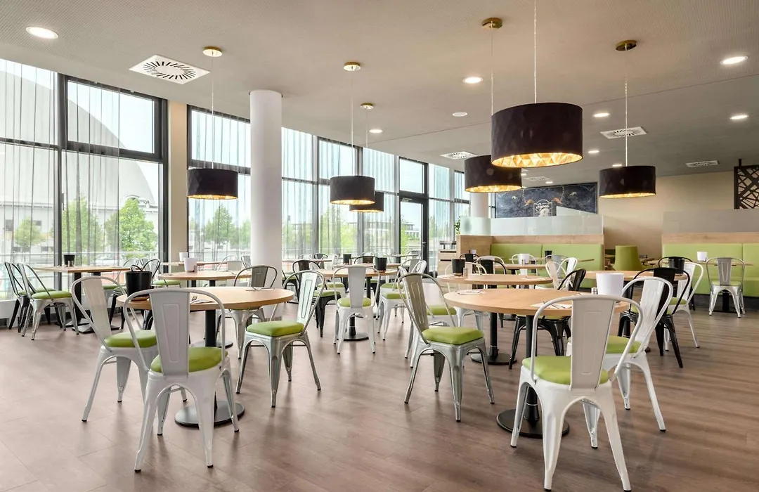 Super 8 By Wyndham Oberhausen Am Centro-1