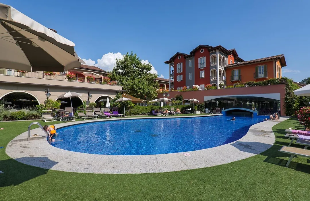 Aquazzurra Resort & Aparthotel-1