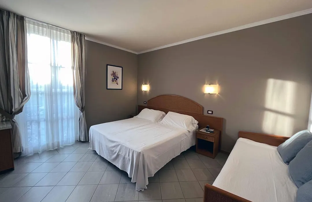 Hotel Regina-1