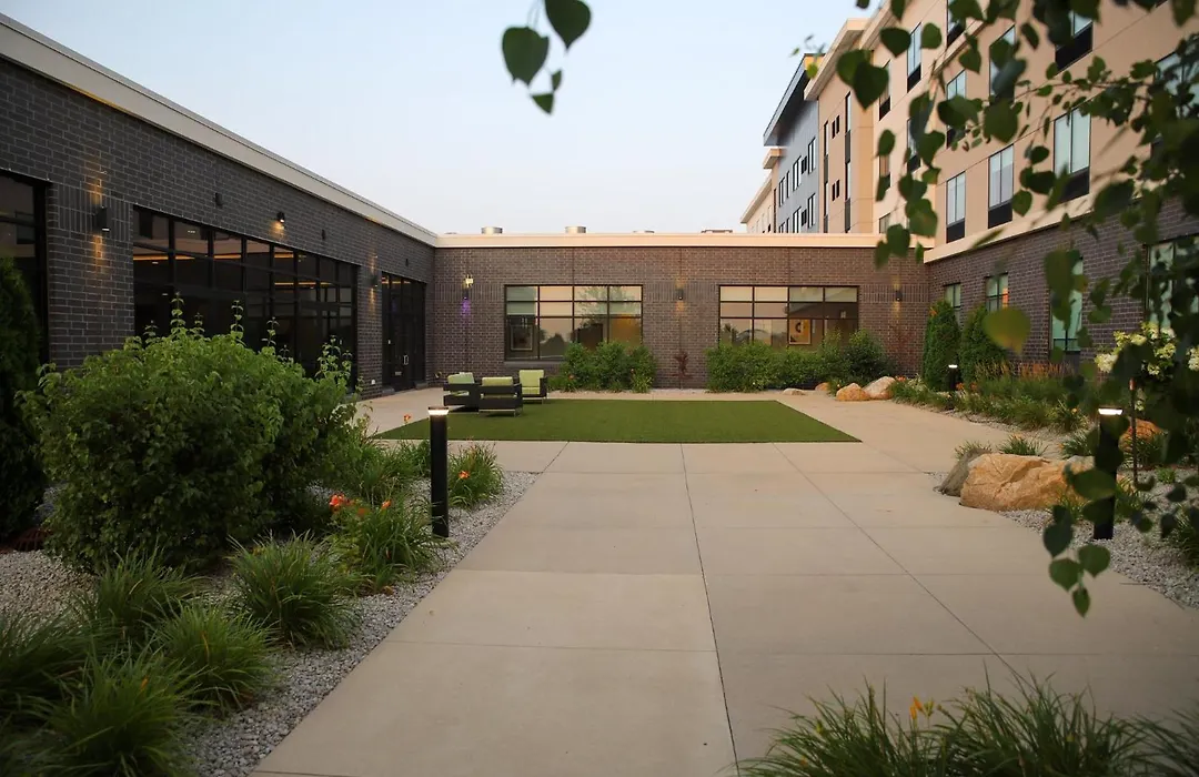 Holiday Inn & Suites Cedar Falls-Waterloo Event Ctr By Ihg-1