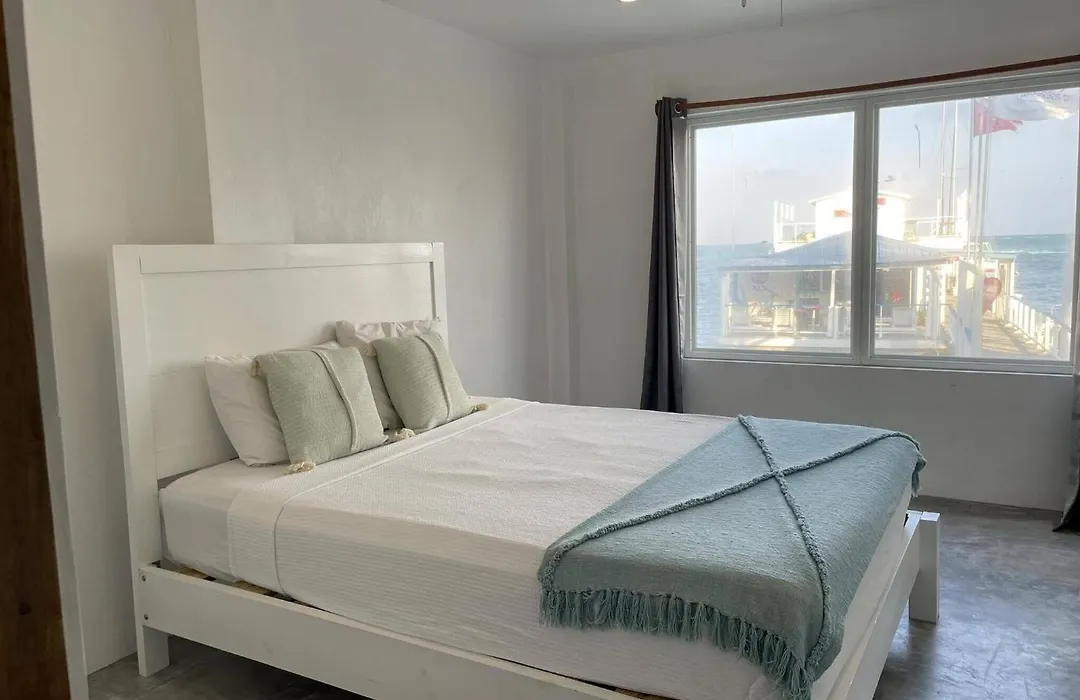 Flip Flop Inn Suites Unit 1-1