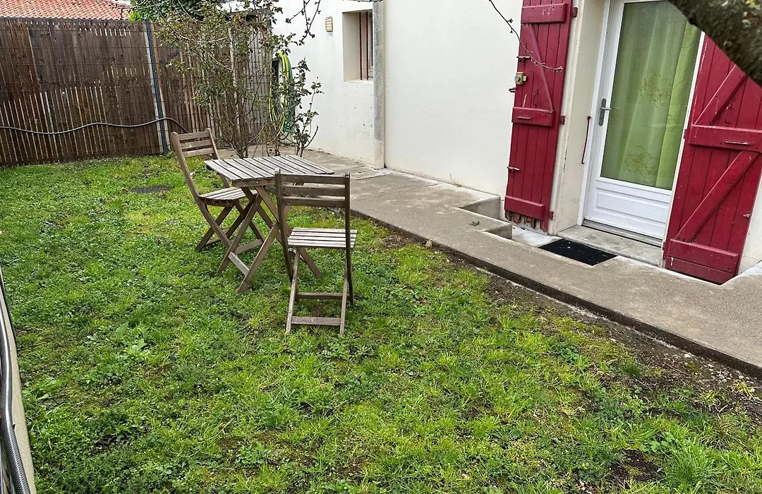 Villa La Libellule 160 m2 avec 5 Chambres 2 Sdb 2 Wc Grand Jardin et Parking Privé-1