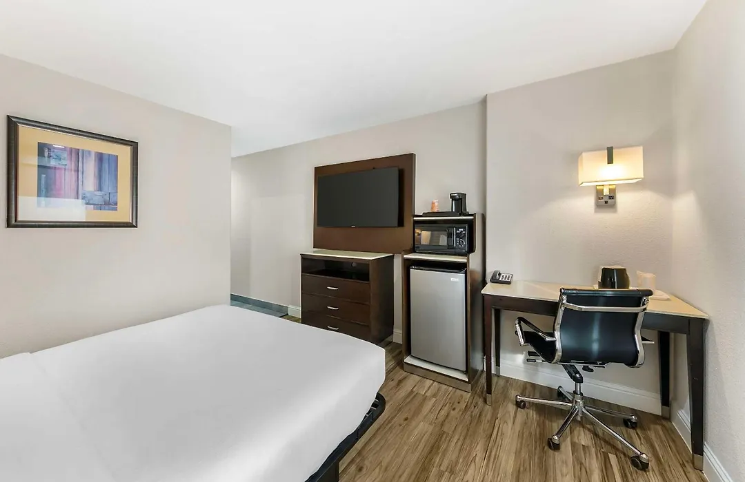 Quality Inn & Suites Sacramento Downtown Area-1