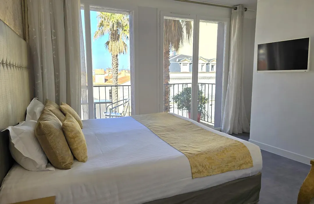 Nyx Boutique Hotel-1