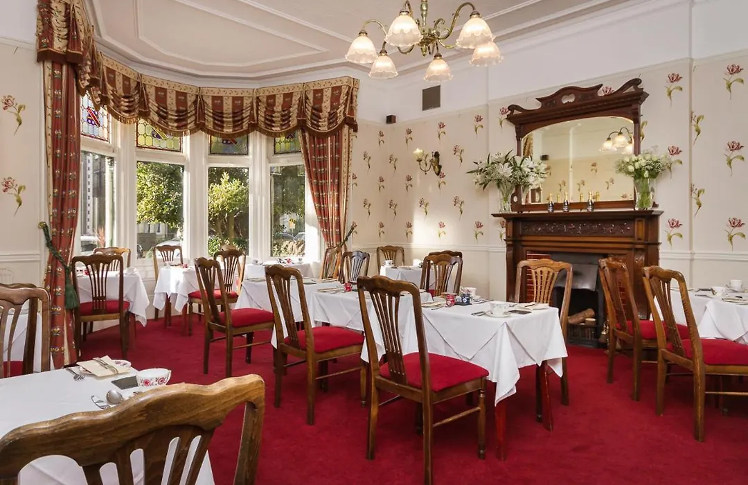 Lincoln House Private Hotel-1