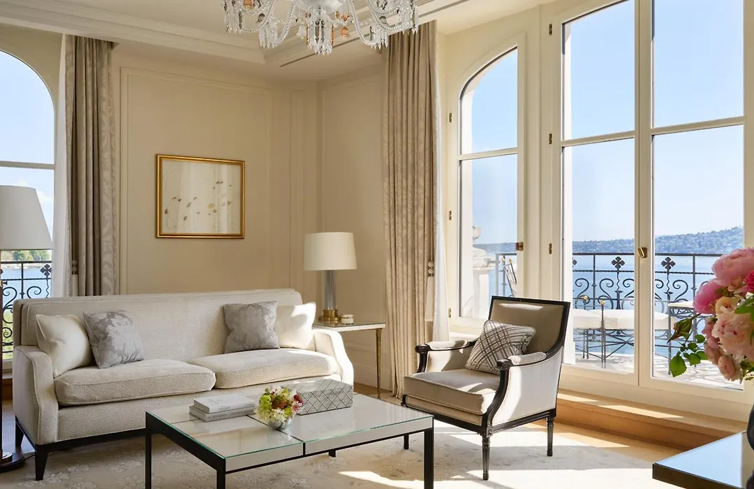The Woodward - Auberge Collection-1