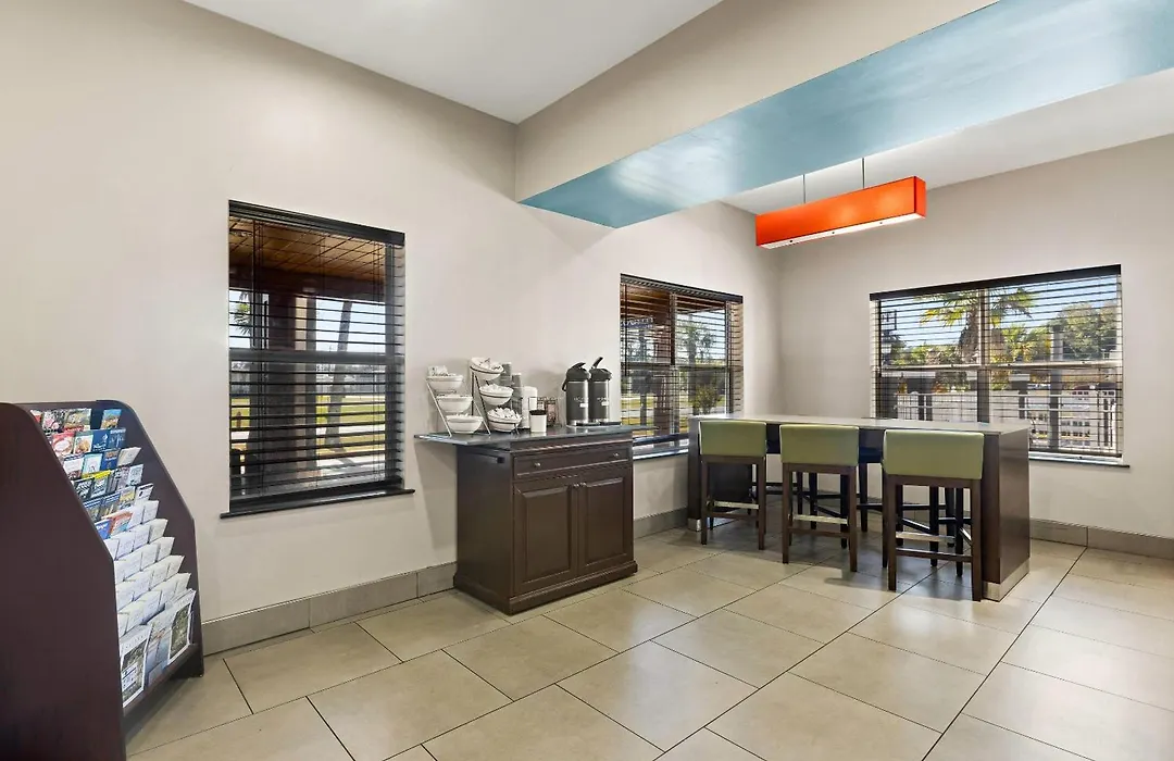 Country Inn & Suites By Radisson, Hinesville, Ga-1