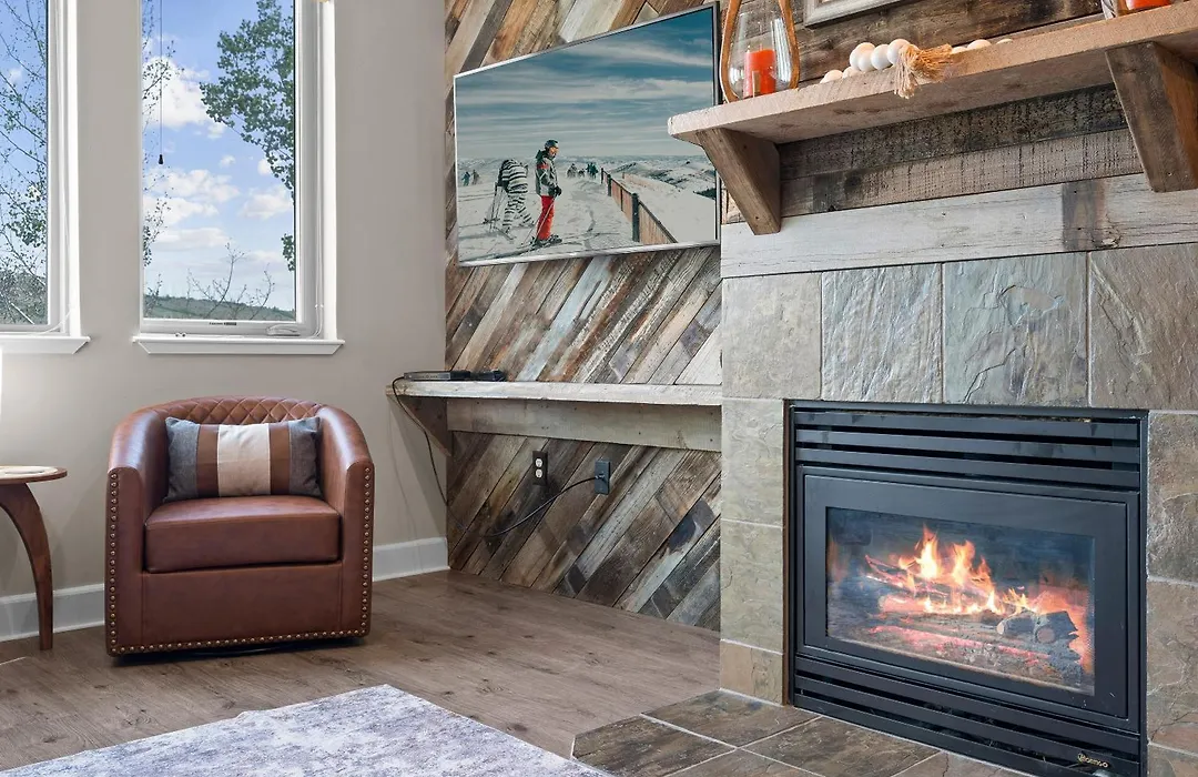 Crestview Condominiums By All Seasons Resort Lodging-1