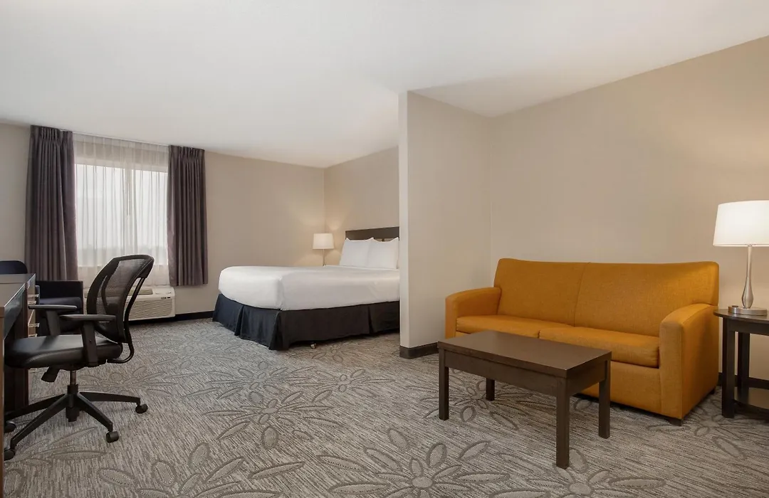 Quality Inn & Suites Kingston-1