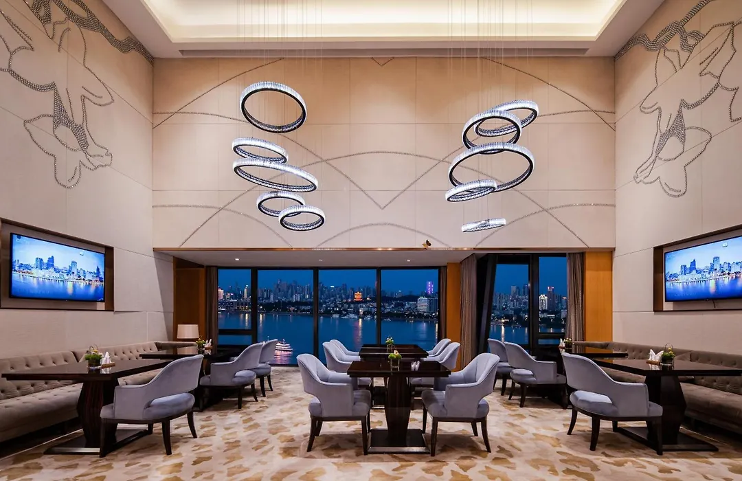 Hilton Wuhan Yangtze Riverside-1