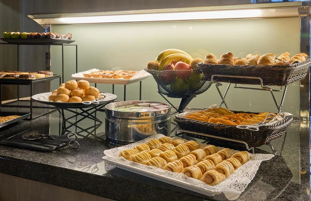 Portus Cale Hotel-1