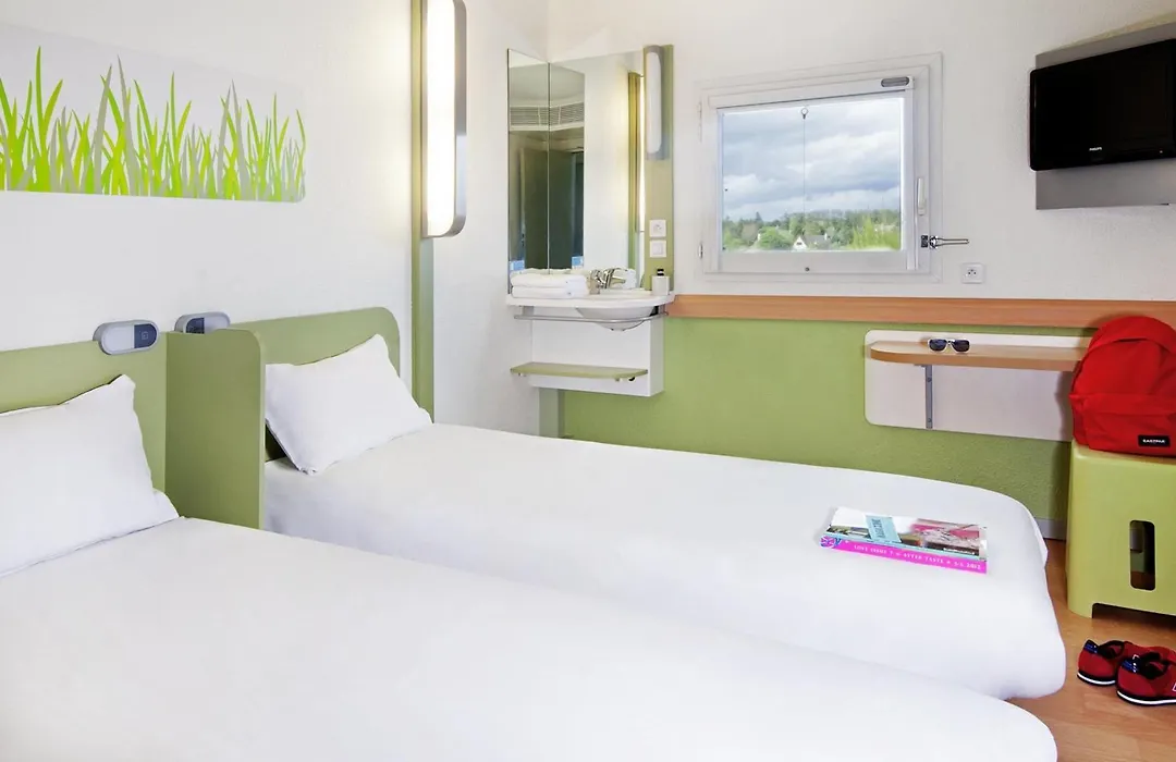 Ibis Budget Pontivy-1