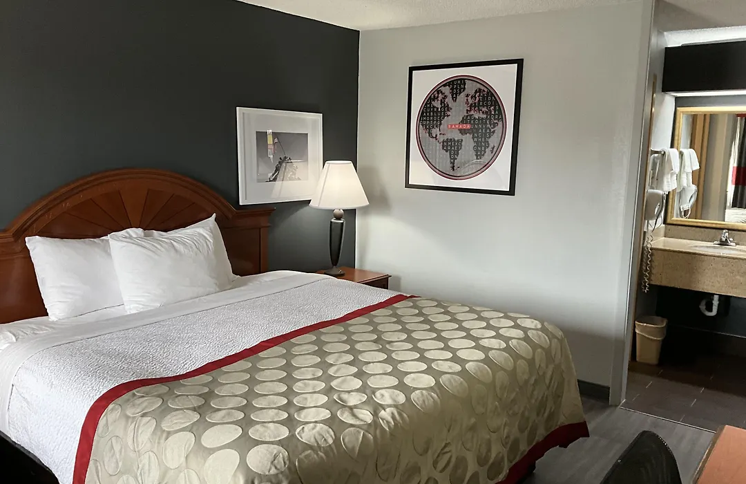 Ramada By Wyndham Macon-1