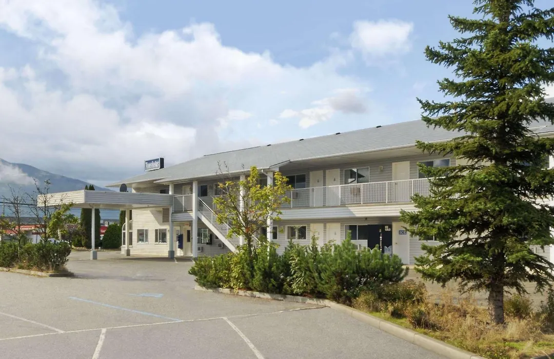 Travelodge By Wyndham Salmon Arm Bc-1