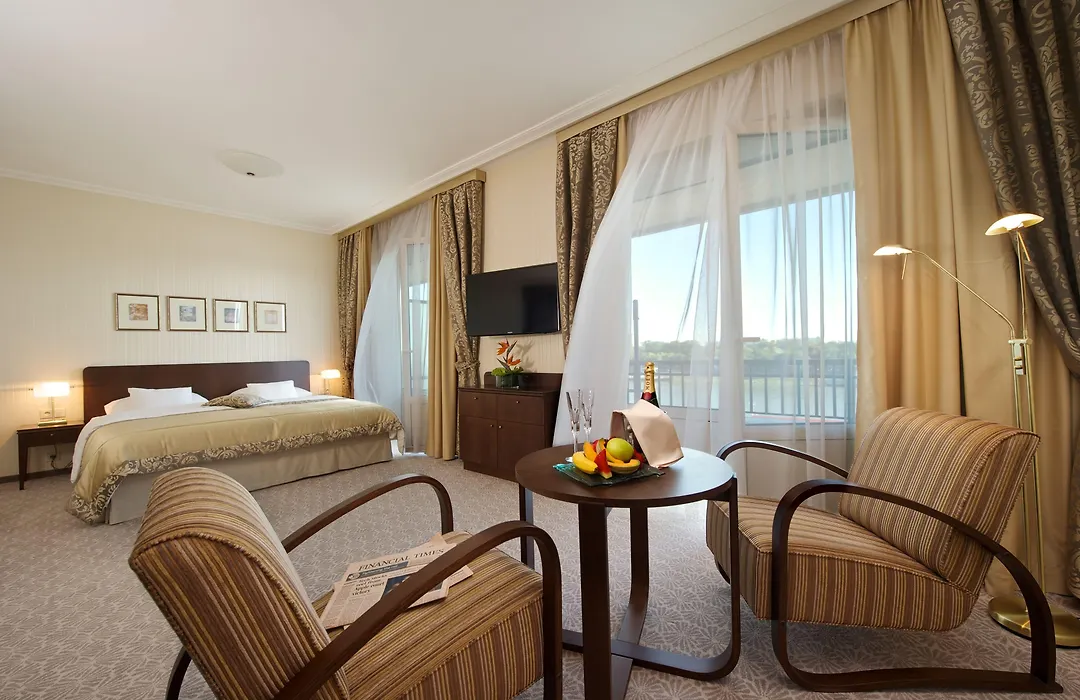 Hotel Devin-1
