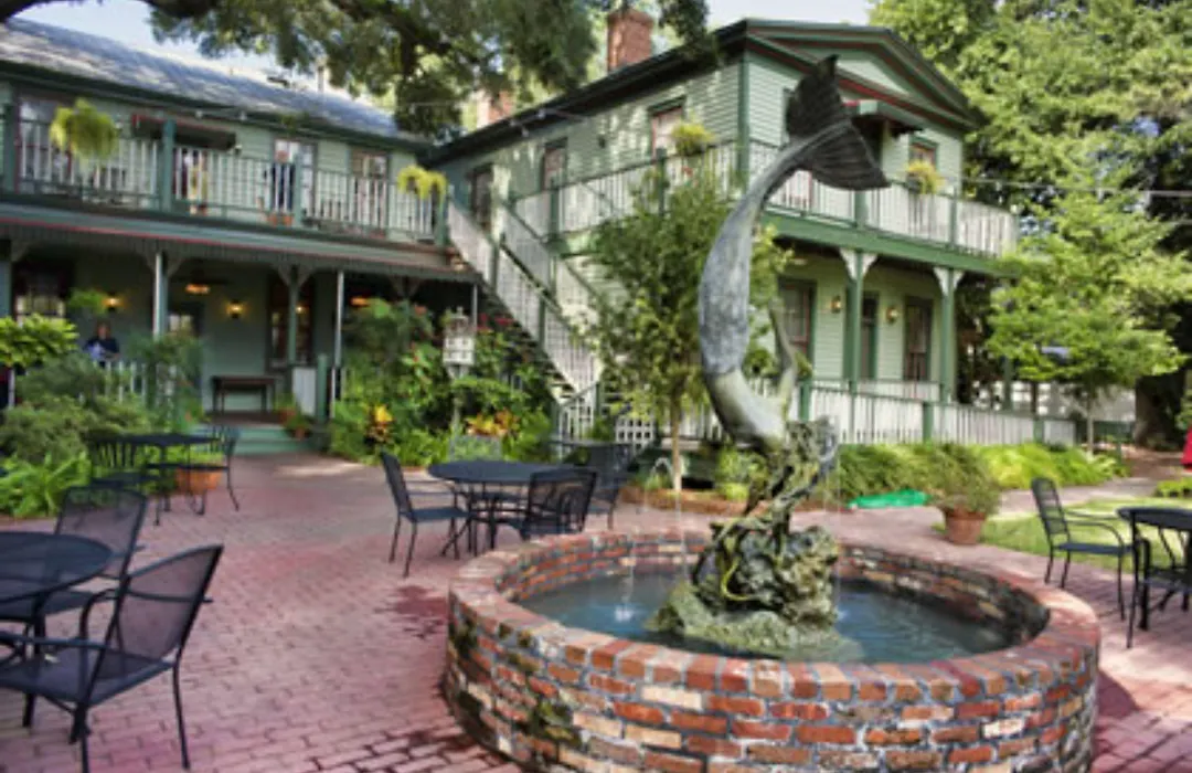 Florida House Inn-1