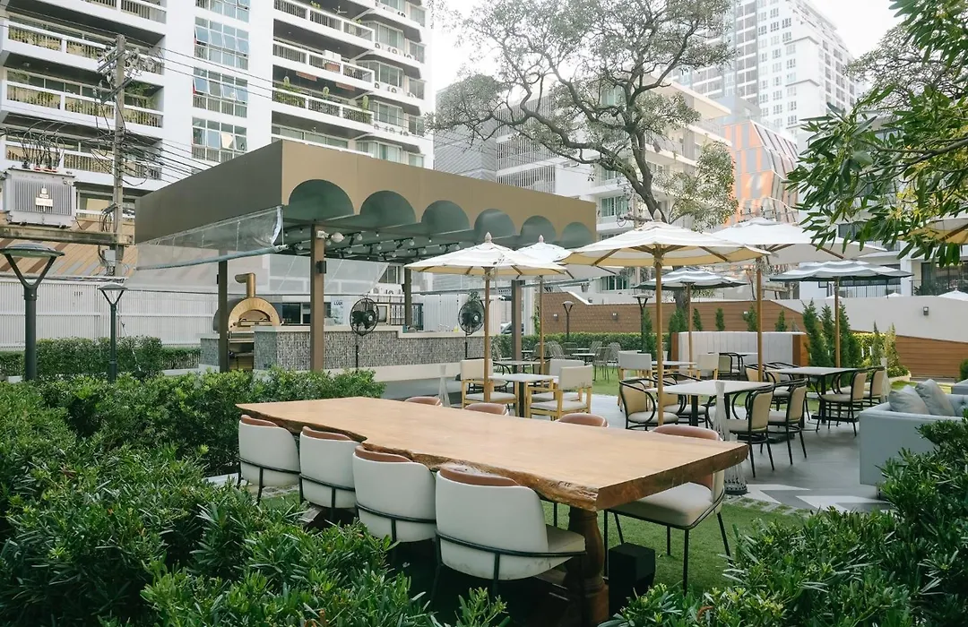Floral Court Hotel & Residence Sukhumvit 13-1