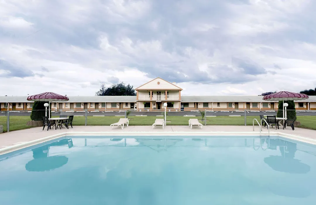 Econo Lodge Palmyra - Hershey-1