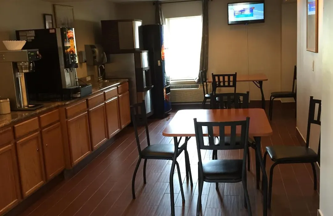 Super 8 By Wyndham Allentown-1