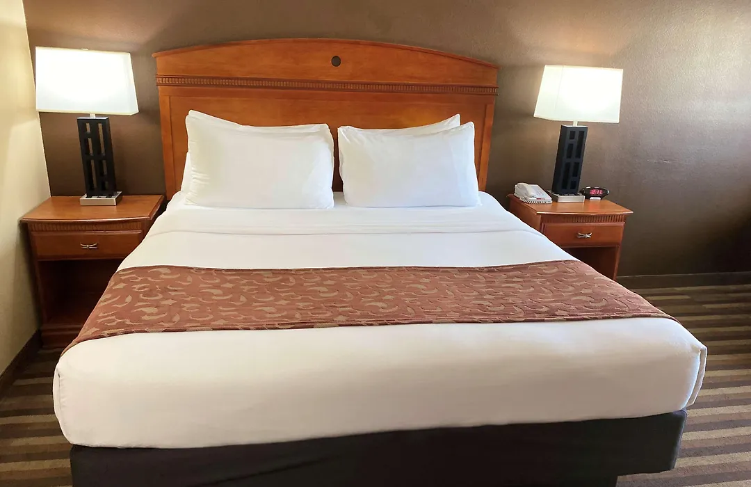 Best Western Manhattan Inn-1