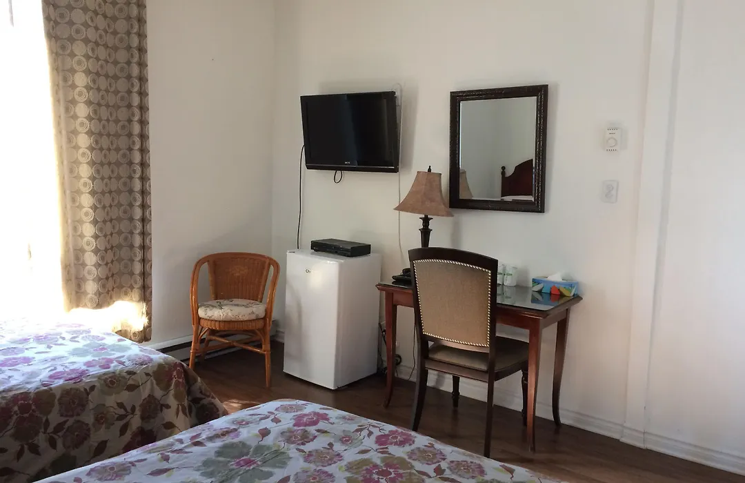 Hotel Bon Accueil-1