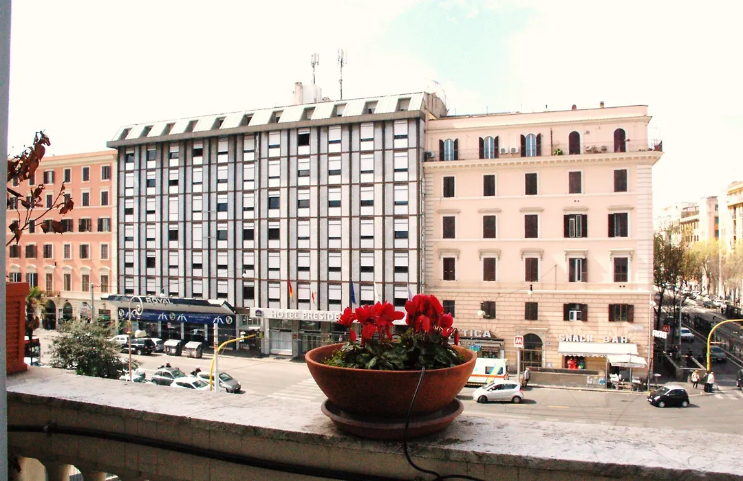 Charme Holidays Colosseum-1