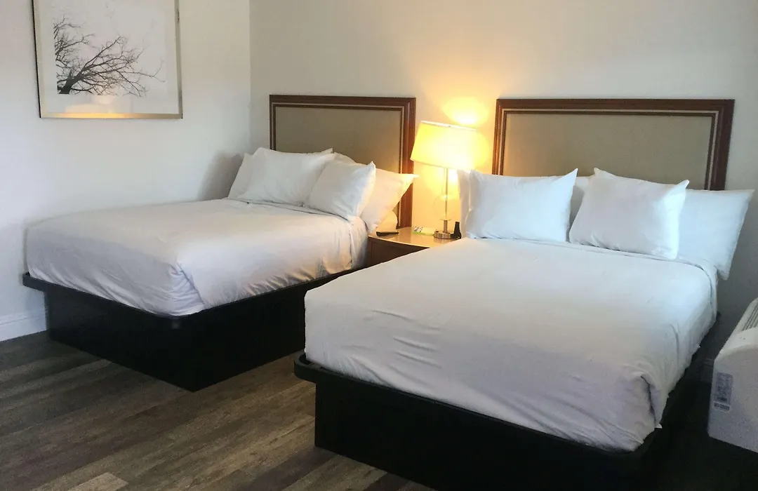 Travelodge By Wyndham Crescent City-1