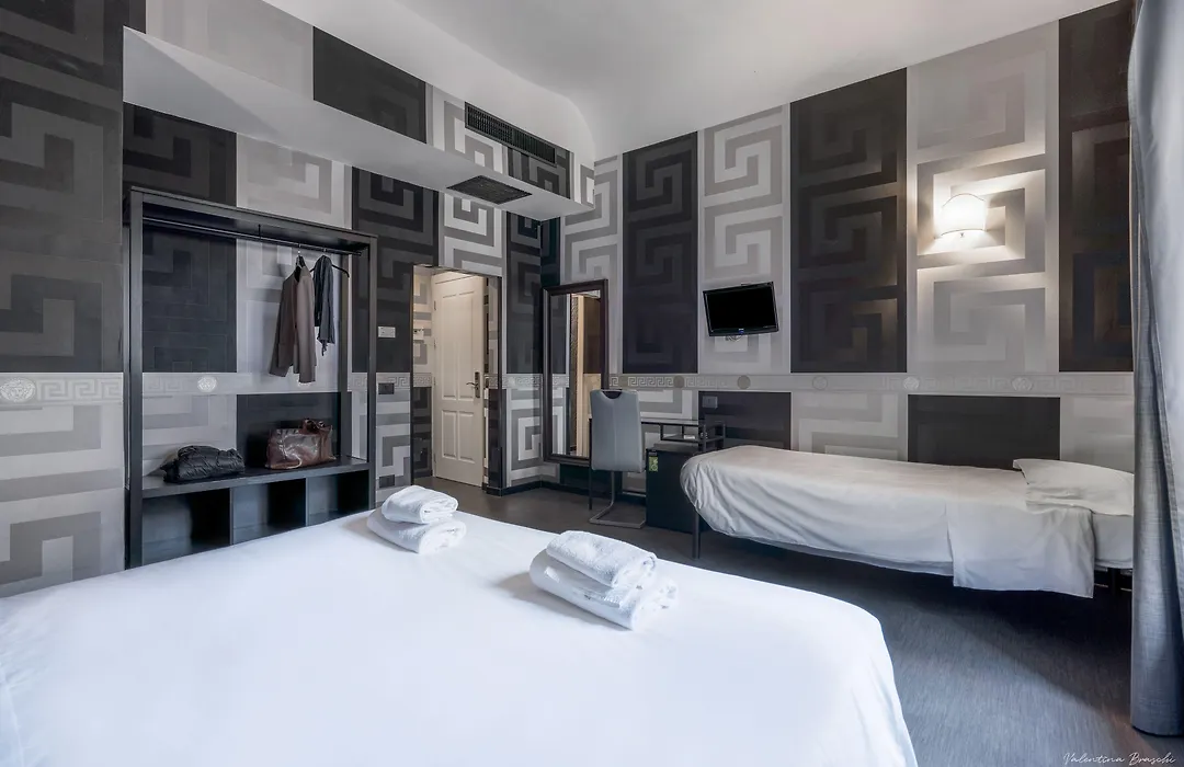 Hotel Deco-1