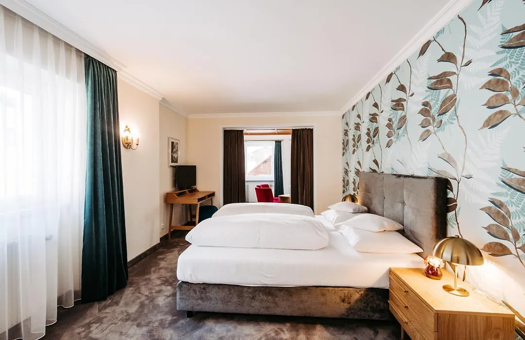 Hotel Hirlanda-1