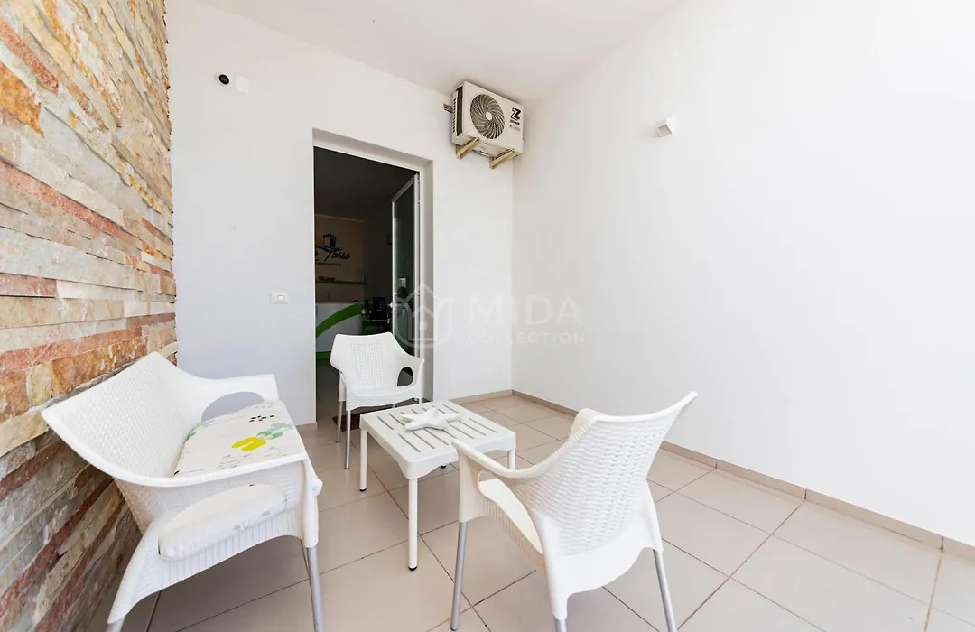 La Torre Apartments-1