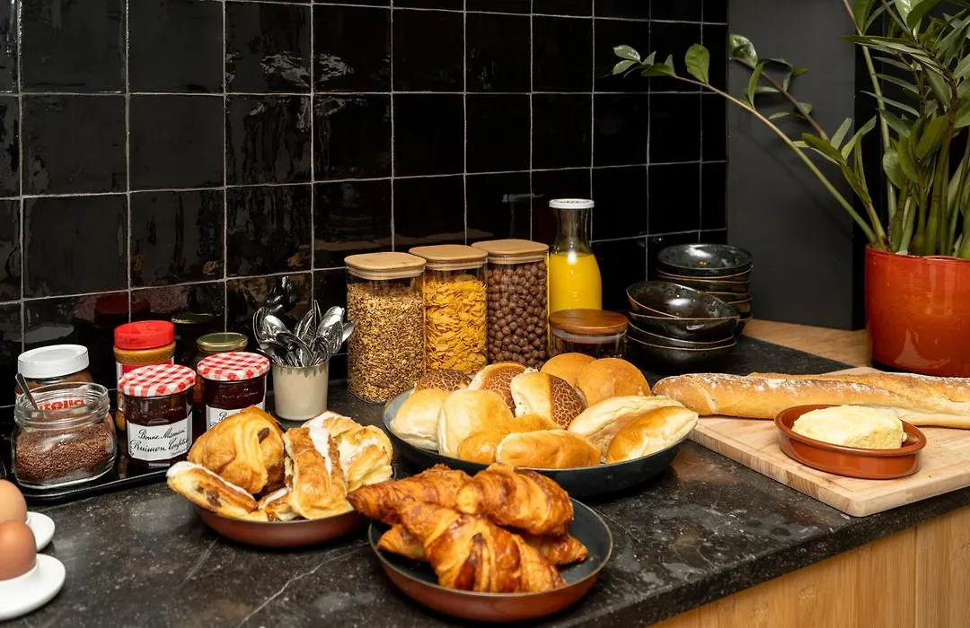 A Place Antwerp - Boutique Hotel Emile-1