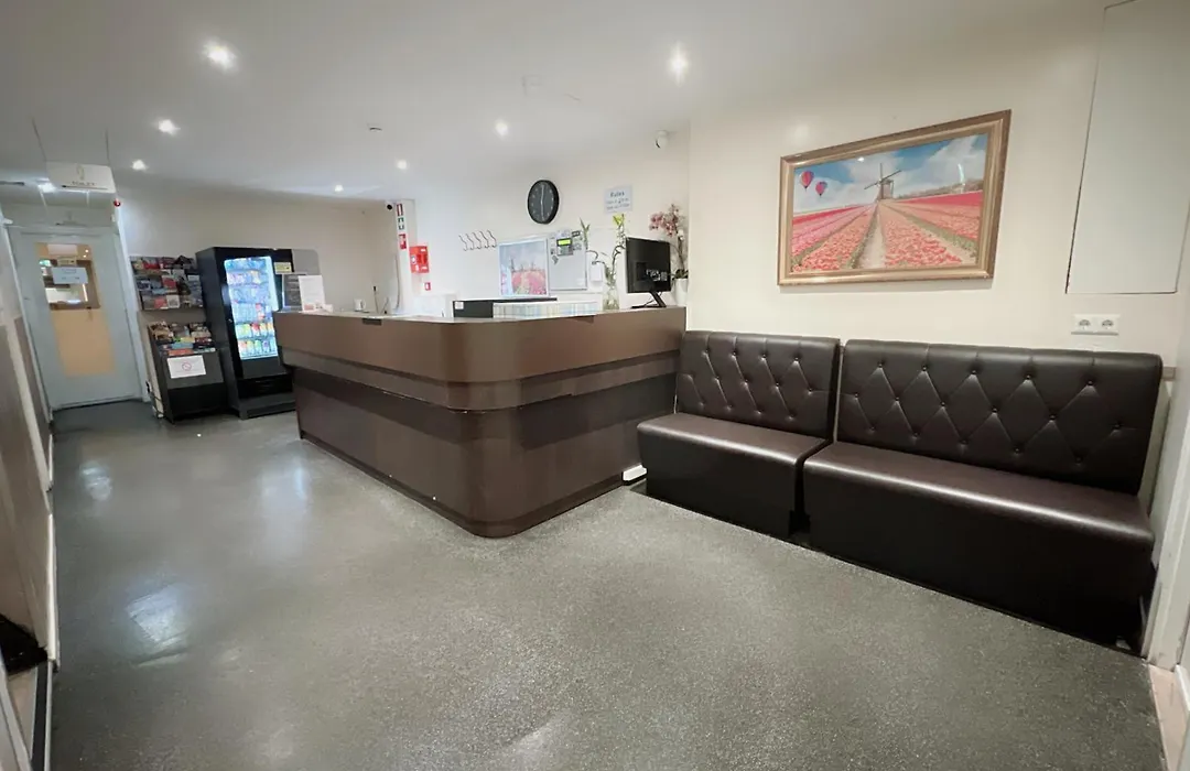 Dam Hotel-1