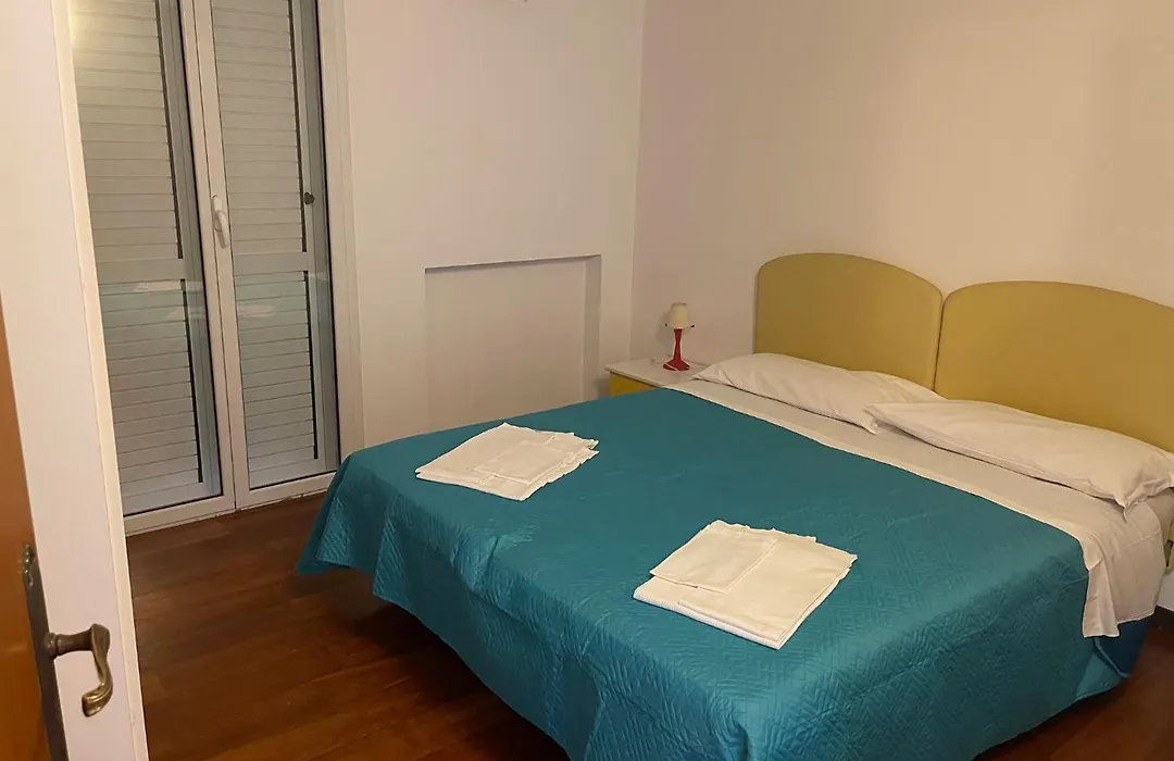 Apartament 2 Bedroom With One Bathroom And Penthouse Apartament 3 Bedroom And 2 Bathroom Included With Umbrella And Sunbeds-1