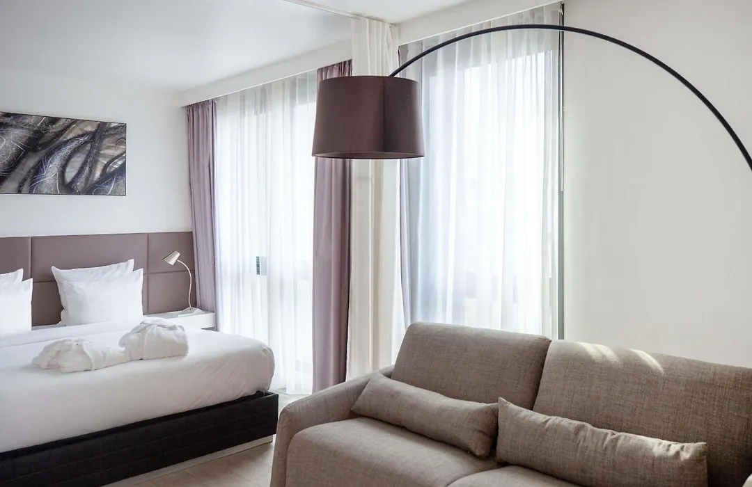 Novotel Suites Paris Issy Les Moulineaux-1
