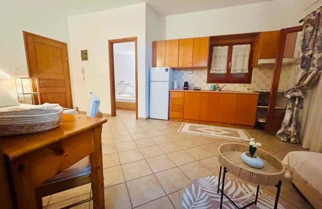 Alexandra'S House-1
