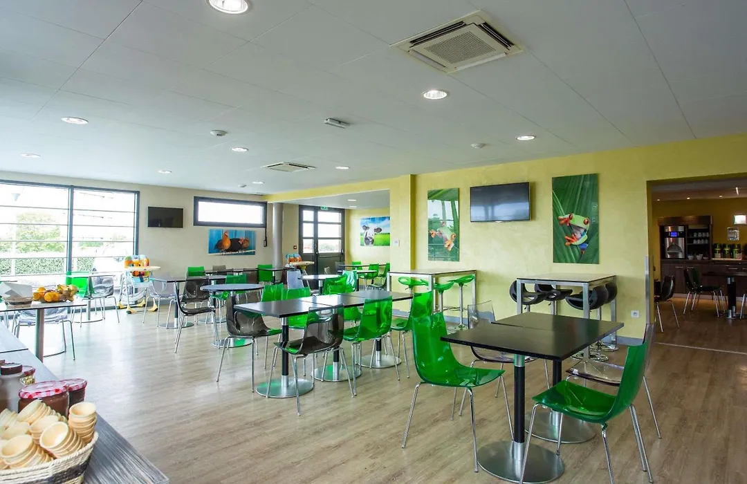 Hôtel Ibis Styles Bourges - Piscine extérieure chauffée - Restaurants à proximité-1